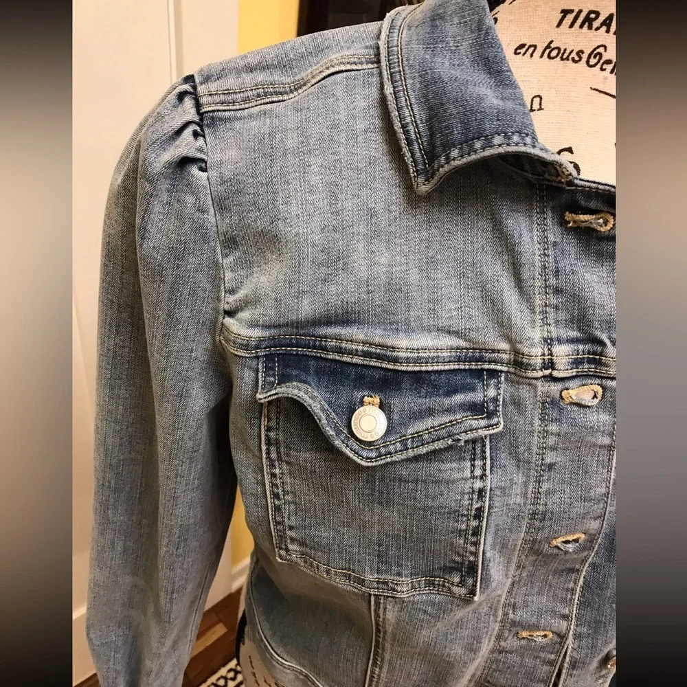 Maurices  Denim Jacket with puff sleeves size M - Picture 4 of 8